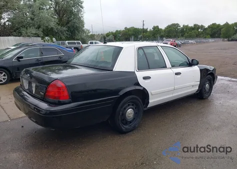 2011 Ford Crown Victoria Police Interceptor z USA, uszkodzony, nr VIN 2FABP7BV1BX169640